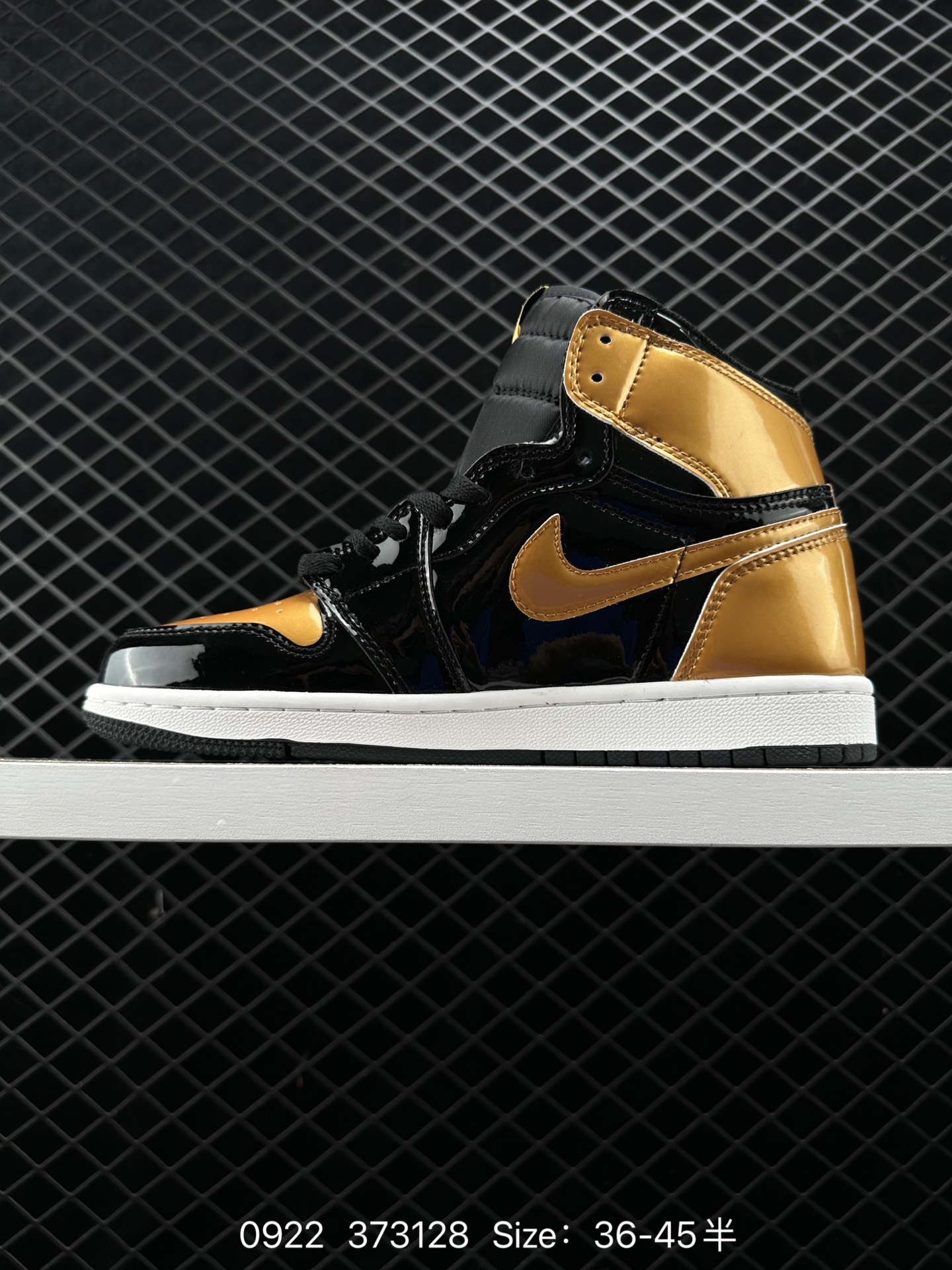Air Jordan 1 Retro High OG NRG “Gold Toe”